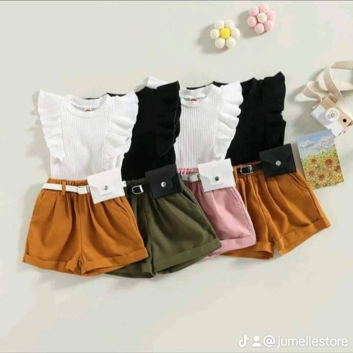 Ensemble deux pièces, avec ceinture, tissu doux, très confortable. 2ans, 3ans.