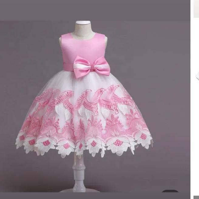 Robe princesse, très confortable. 5ans, 6ans.