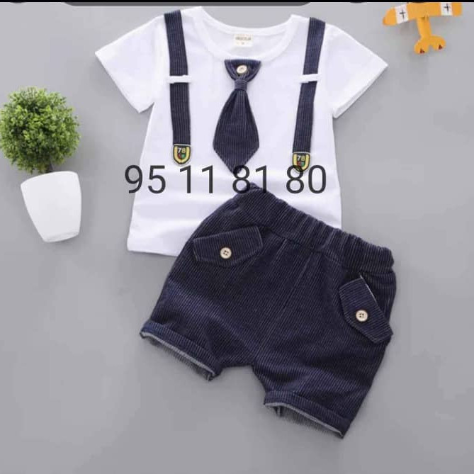 Ensemble deux pièces pour garçon. 1ans, 2ans, 3ans, 4ans. Couleurs noir et gris.