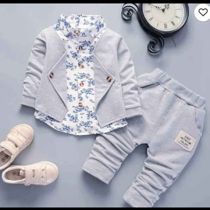 Costume, très bon tissu, très confortable, deux couleurs, disponible 1ans, 2ans, 3ans, 4ans.